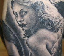 Realistic Tattoo Motiv Frau