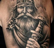 Wikinger Tattoo Rückenbild